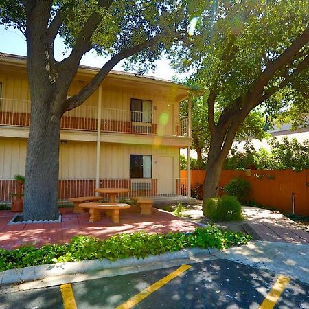 Texan Guest Ranch McAllen Ngoại thất bức ảnh