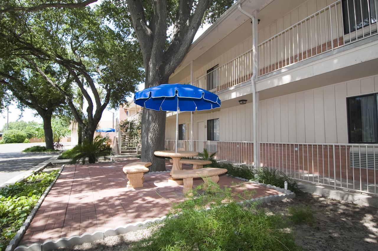 Texan Guest Ranch McAllen Ngoại thất bức ảnh