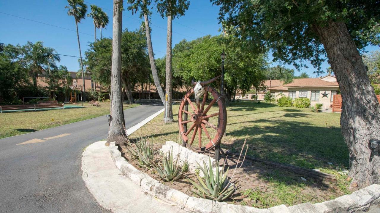 Texan Guest Ranch McAllen Ngoại thất bức ảnh